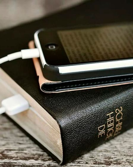 leer la biblia en el movil