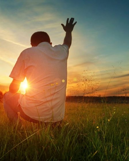 Como conectarse con Dios utilizando la ampliación Glorify