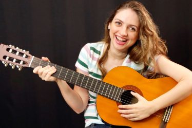 Como aprender a tocar guitarra por con el móvil